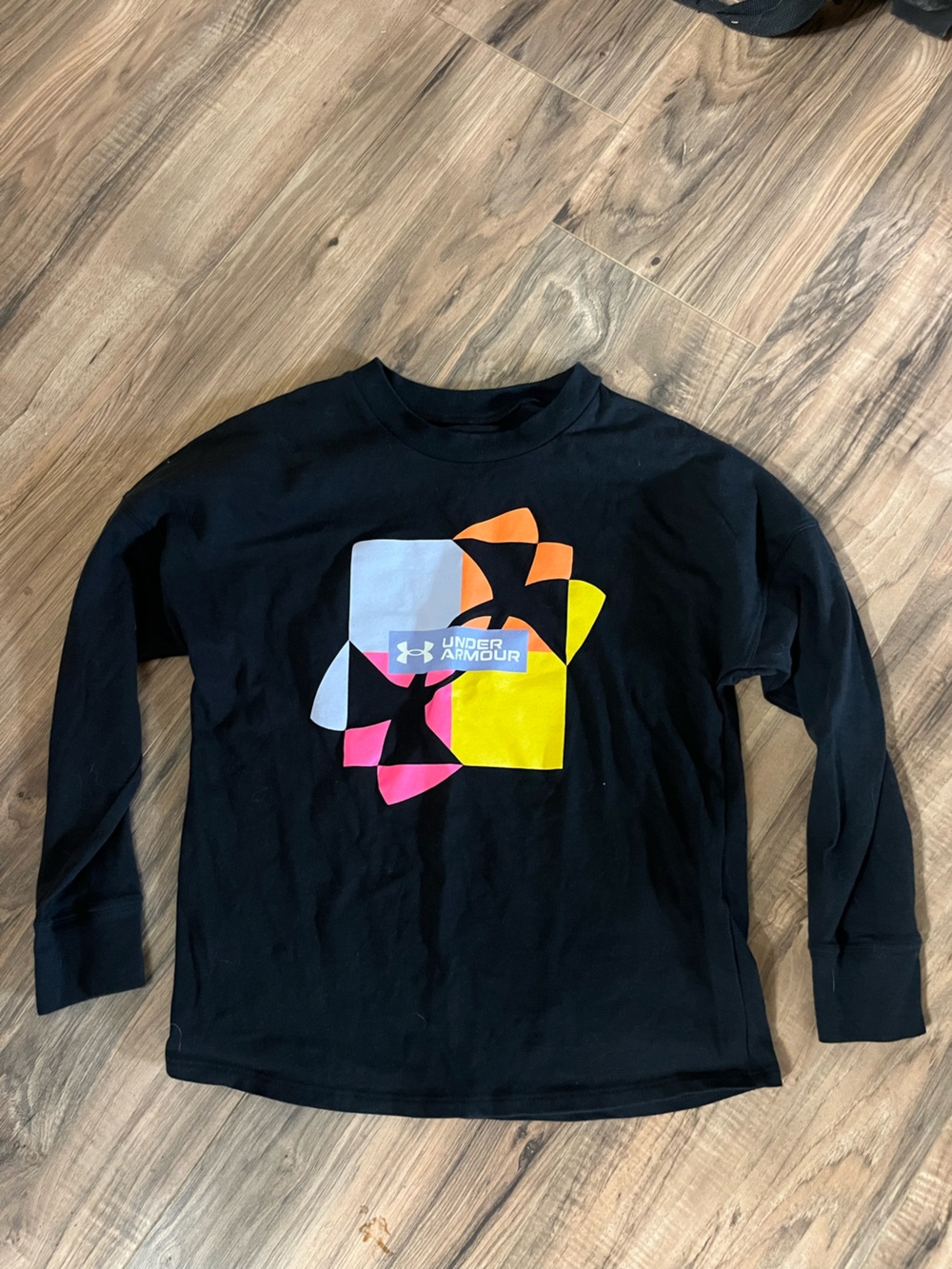 Girl’s Under Armour Shirt
